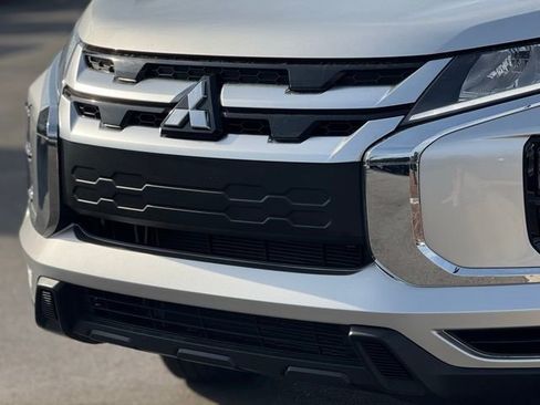 Used 2025 Mitsubishi Outlander Sport image 6