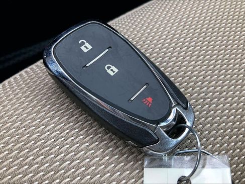 Used 2023 Chevrolet Traverse LS FWD image 15