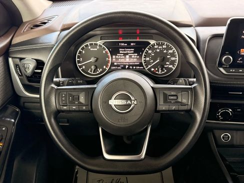 Used 2023 Nissan Rogue S image 77