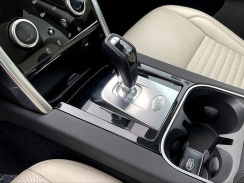 Used 2020 Land Rover Discovery Sport S image 18