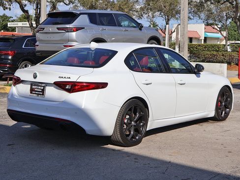 Used 2020 Alfa Romeo Giulia w/ Nero Edizione image 7