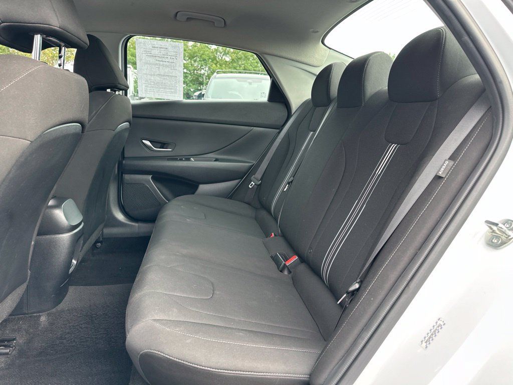 Used 2024 Hyundai Elantra SEL FWD image 32