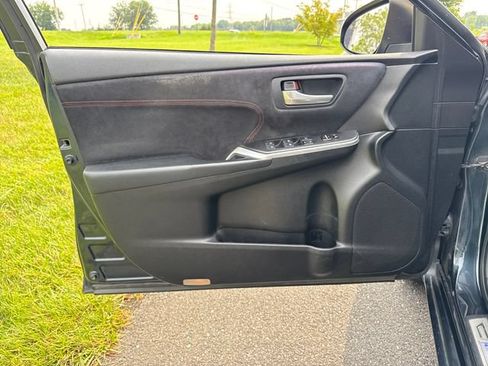 Used 2015 Toyota Camry XSE w/ Moonroof Package FWD image 24