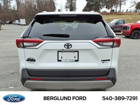 Used 2025 Toyota RAV4 Limited image 6