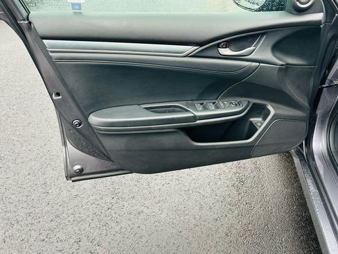 Used 2017 Honda Civic Touring image 17