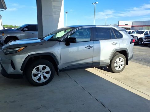 Used 2023 Toyota RAV4 LE FWD image 3
