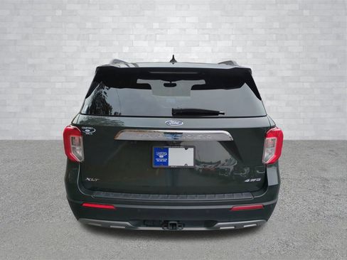 Certified 2022 Ford Explorer XLT w/ Equipment Group 202A image 5