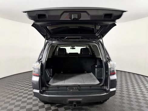 Used 2014 Toyota 4Runner SR5 RWD image 11