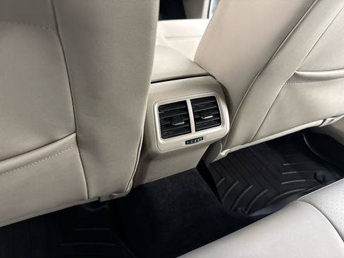 Used 2015 Volkswagen Golf TDI SE image 32