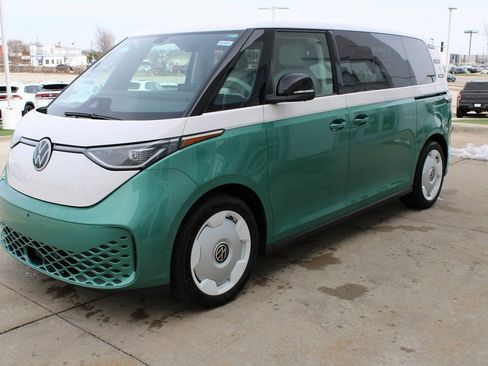 New 2025 Volkswagen ID. Buzz 1st Edition image 3