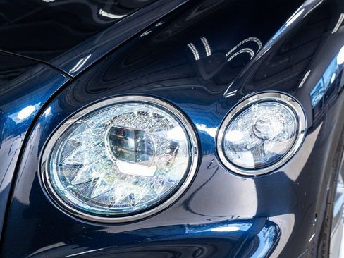 Used 2020 Bentley Flying Spur W12 image 13