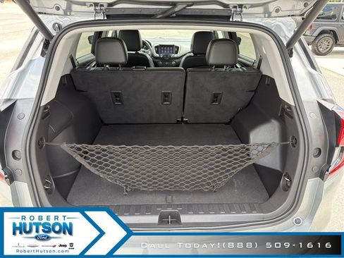 Used 2023 GMC Terrain SLT w/ Elevation Edition FWD image 9