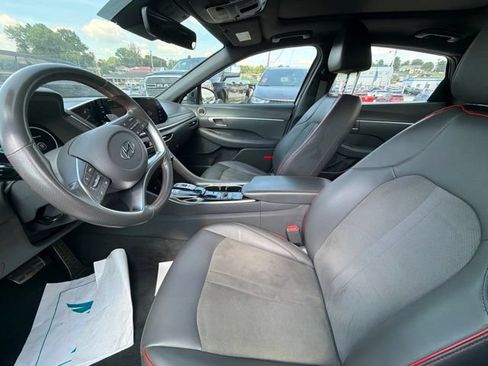 Used 2021 Hyundai Sonata SEL Plus w/ Tech Package FWD image 9