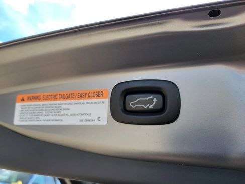 Used 2020 Mitsubishi Outlander SEL image 28