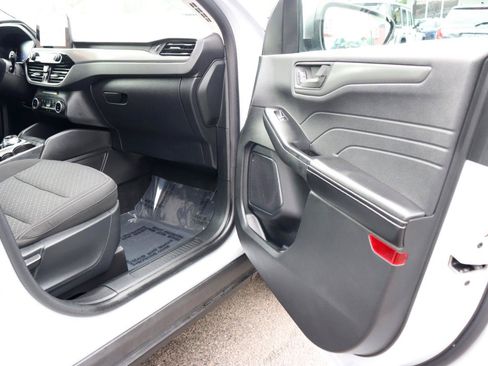 Used 2025 Ford Escape Active AWD/4WD image 15