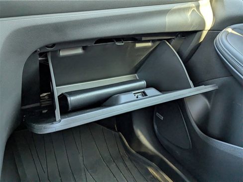 Used 2025 Buick Encore GX Avenir w/ Avenir Technology Package image 29