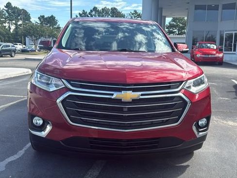 Used 2018 Chevrolet Traverse LT w/ LPO, Floor Liner Package FWD image 2