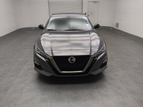 Used 2022 Nissan Altima 2.5 SR FWD image 14