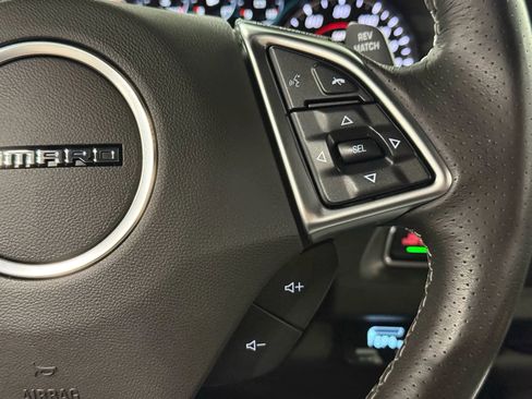 Used 2018 Chevrolet Camaro SS image 25