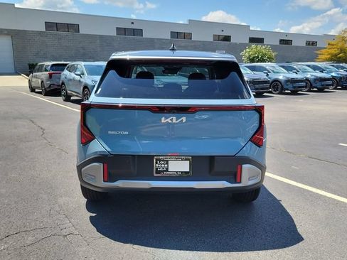 New 2027 Kia Seltos S FWD image 5