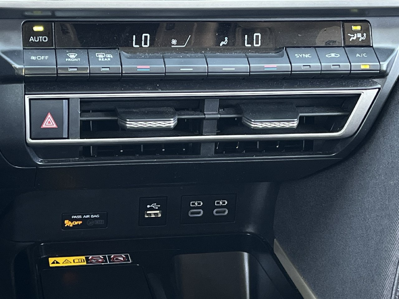 Used 2025 Toyota Camry LE FWD image 18