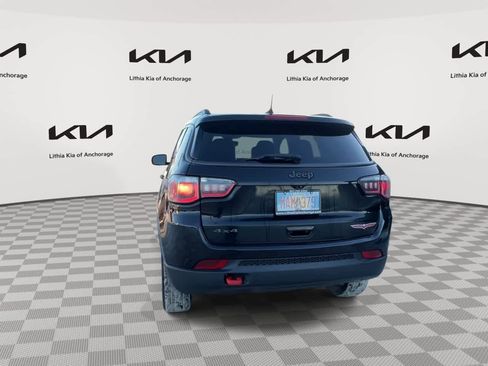 Used 2020 Jeep Compass Trailhawk image 7