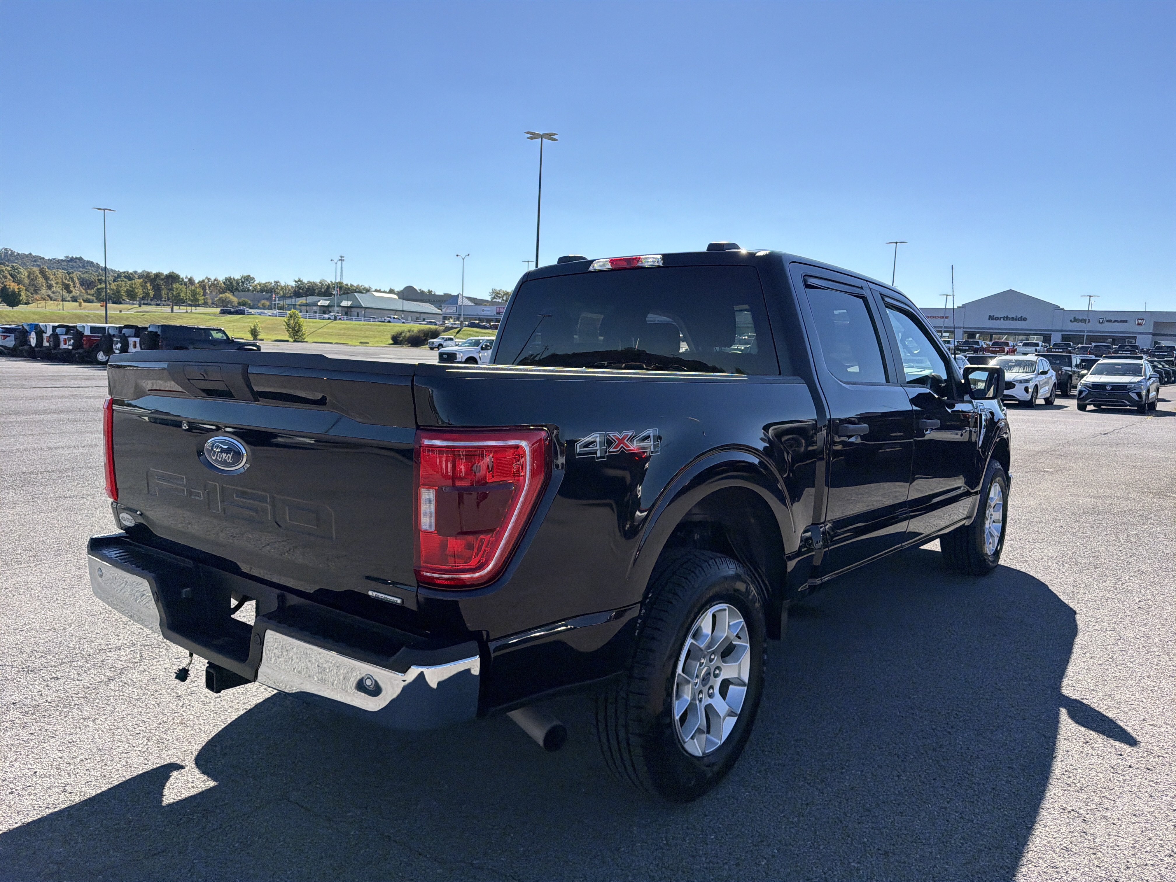 Used 2023 Ford F150 XLT AWD/4WD image 4