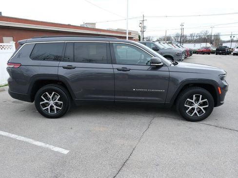 Used 2024 Jeep Grand Cherokee L Limited w/ Luxury Tech Group II AWD/4WD image 2