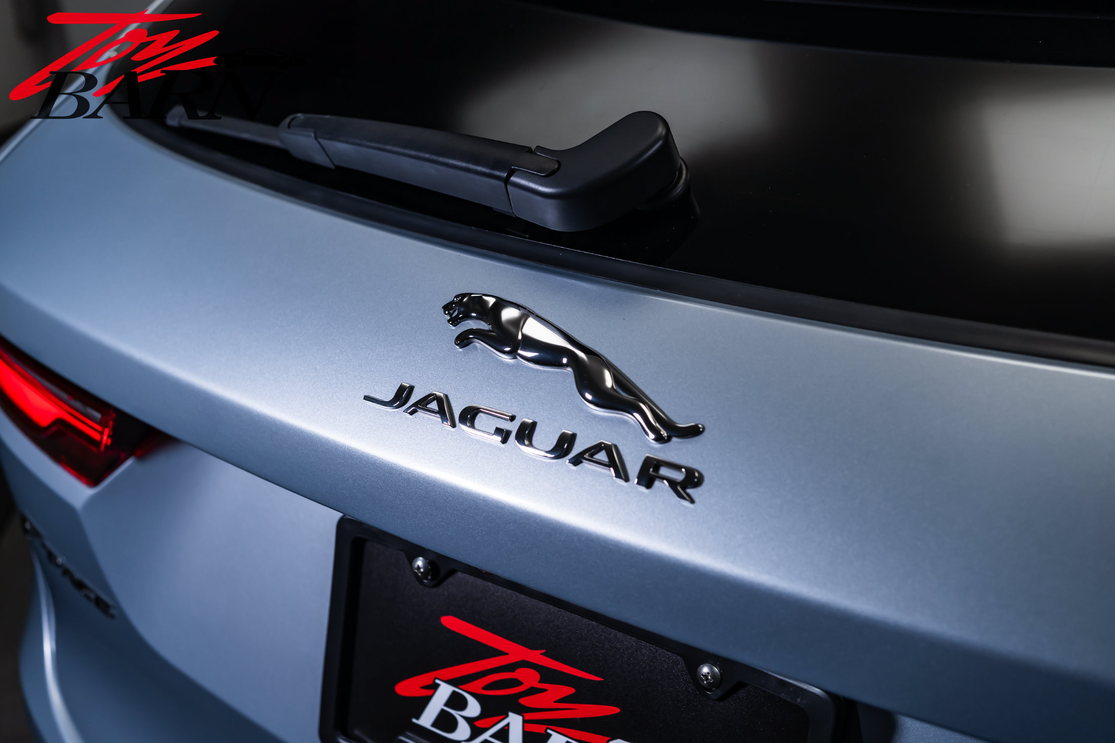 Used 2021 Jaguar F-PACE SVR AWD/4WD image 12