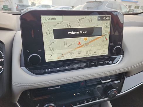 Used 2023 Nissan Rogue SL w/ SL Premium Package image 24