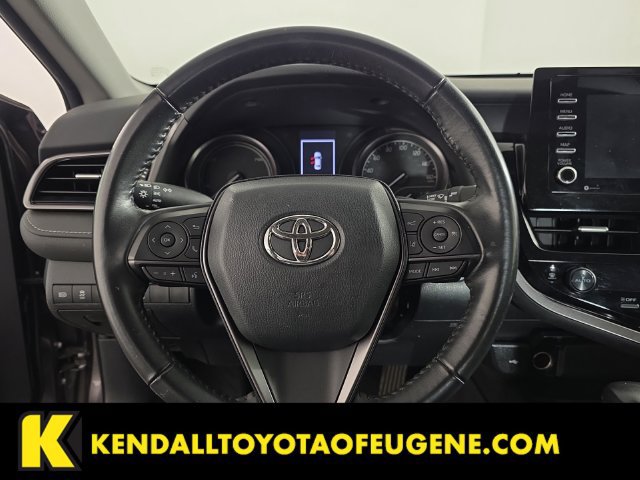Used 2022 Toyota Camry SE FWD image 13