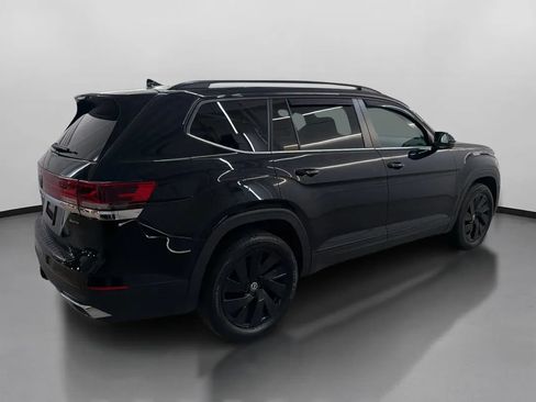 Used 2024 Volkswagen Atlas SE AWD/4WD image 10