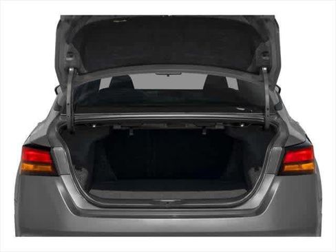 Used 2025 Nissan Altima 2.5 SV FWD image 10