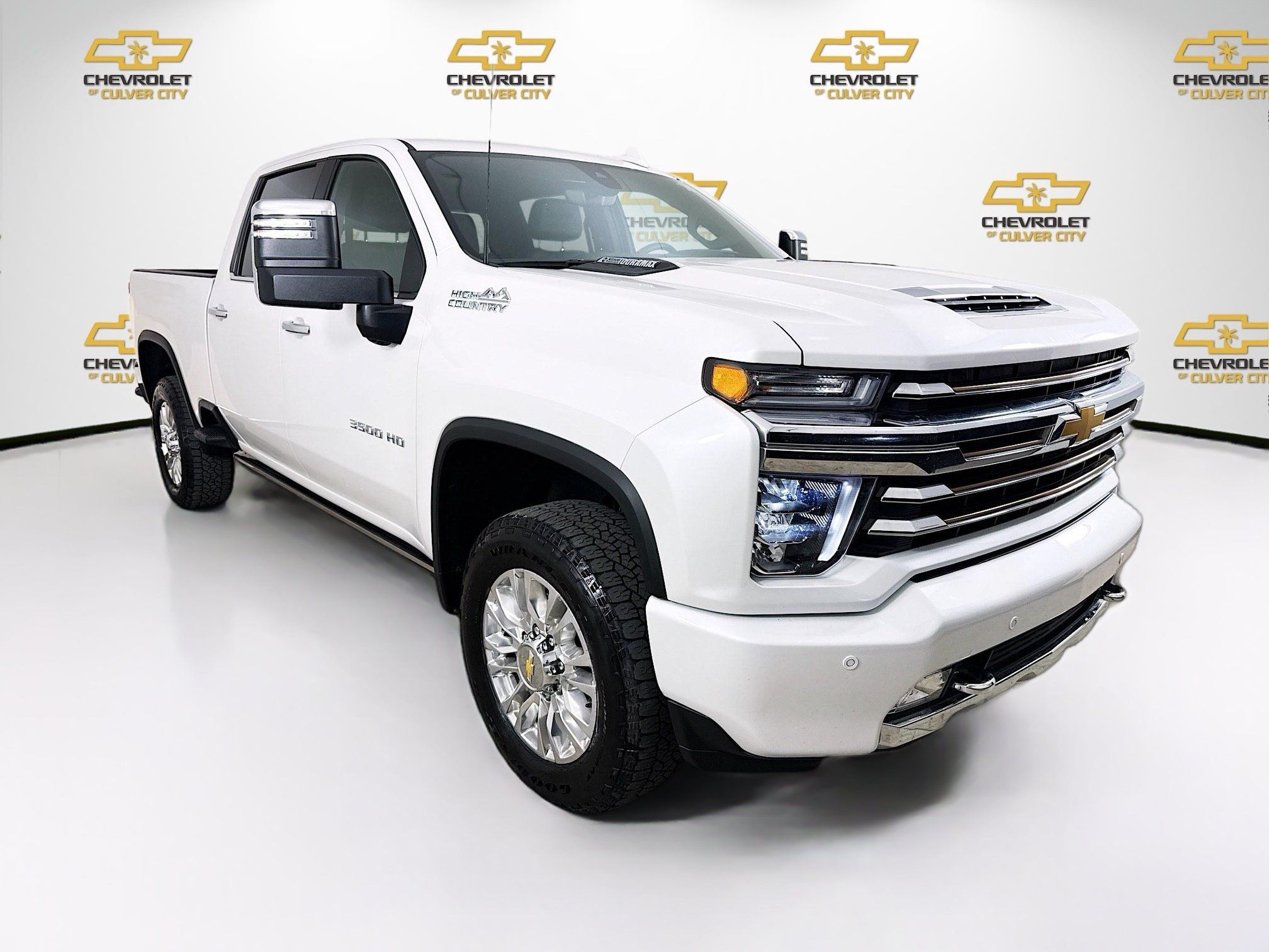 Used 2023 Chevrolet Silverado 3500 High Country AWD/4WD image 1