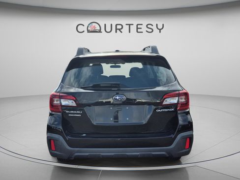 Used 2019 Subaru Outback 2.5i AWD/4WD image 4