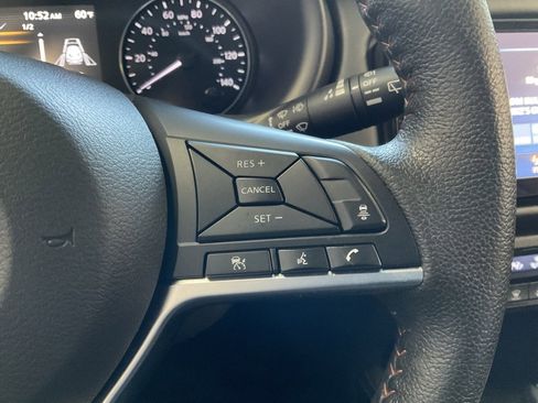 Used 2024 Nissan Kicks SR image 13