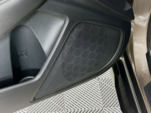 Used 2022 Subaru Outback Premium image 26