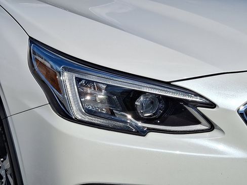 Used 2021 Subaru Outback Touring w/ Popular Package #2 image 10