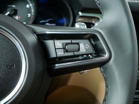 Certified 2026 Porsche Macan Turbo AWD/4WD image 11
