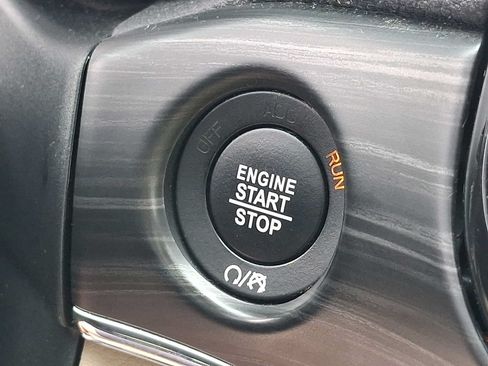 Used 2021 Jeep Grand Cherokee Limited w/ Premium Lighting Group AWD/4WD image 24