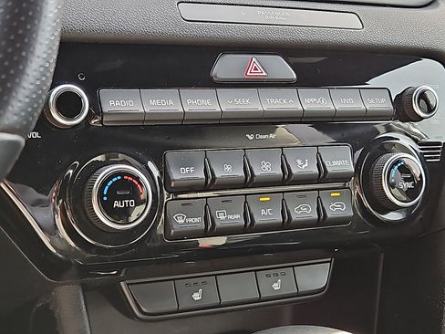 Used 2018 Kia Sportage EX w/ EX Sport Appearance Package AWD/4WD image 15