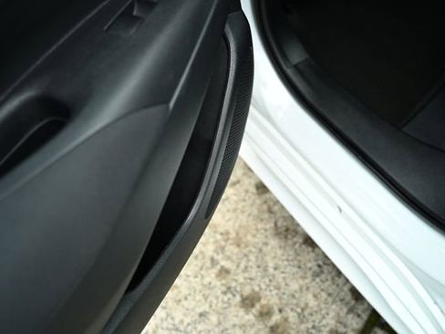 Used 2023 Toyota Corolla LE image 42