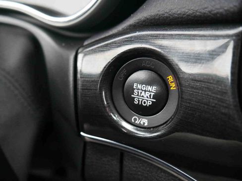 Used 2021 Jeep Grand Cherokee Trailhawk w/ Trailhawk Luxury Group image 34