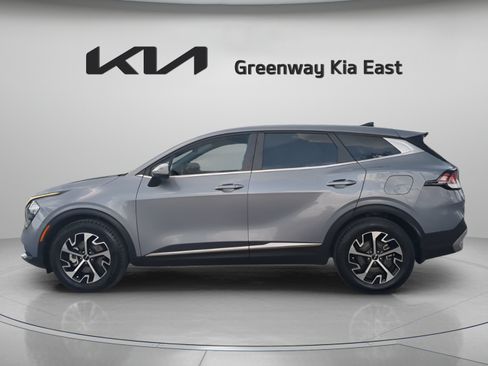 Certified 2023 Kia Sportage EX FWD image 8