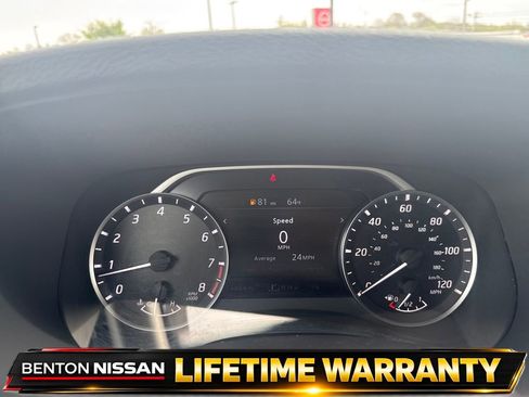 Used 2024 Nissan Frontier SL RWD image 14