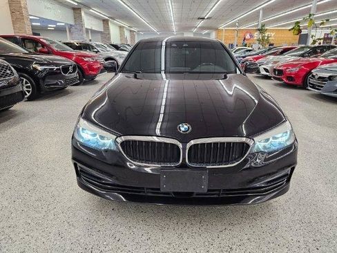 Used 2019 BMW 530i xDrive w/ Convenience Package AWD/4WD image 3