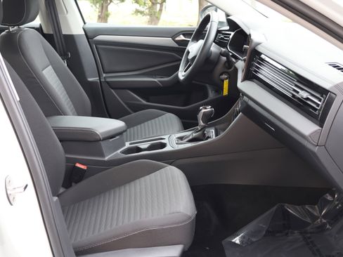 Used 2025 Volkswagen Jetta S FWD image 26