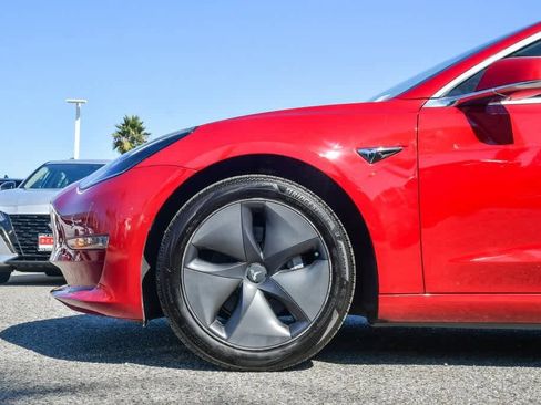 Used 2019 Tesla Model 3 Mid Range image 9