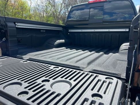 New 2026 Nissan Frontier SV w/ SV Convenience Package AWD/4WD image 9