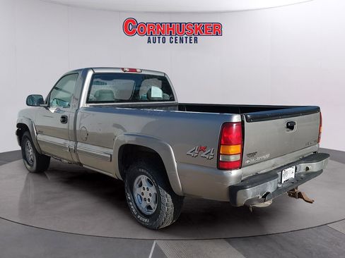 Used 2000 Chevrolet Silverado 1500 LS w/ Firm Ride Suspension Pkg AWD/4WD image 5